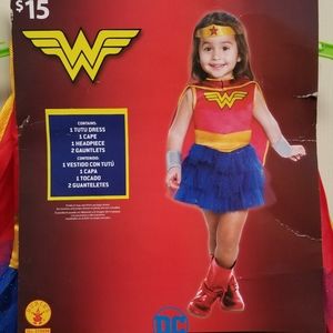 Girls DC Wonder Woman costume & Bucket